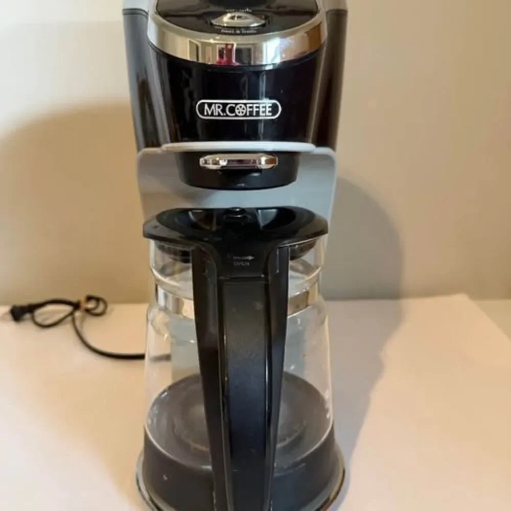 Mr. Coffee Café Latte & Frother. Works